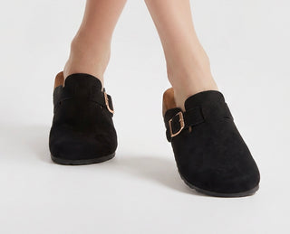 Slip on sandal. Sort