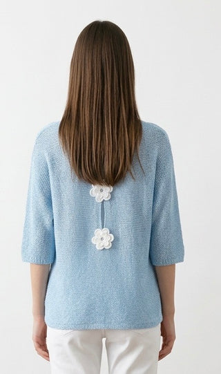 Bluse med blomster bagpå, Hvid