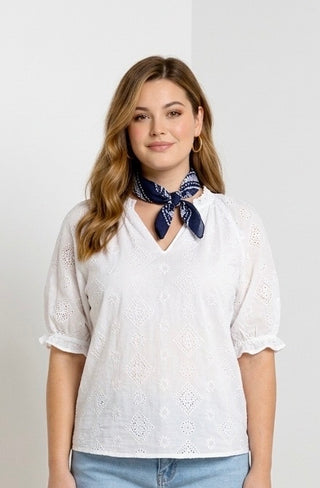 Bluse med broderi anglaise