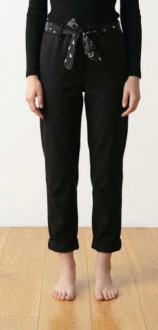 Buks med tørklæde, Brun