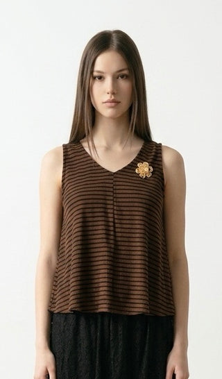 Stribet top med broche